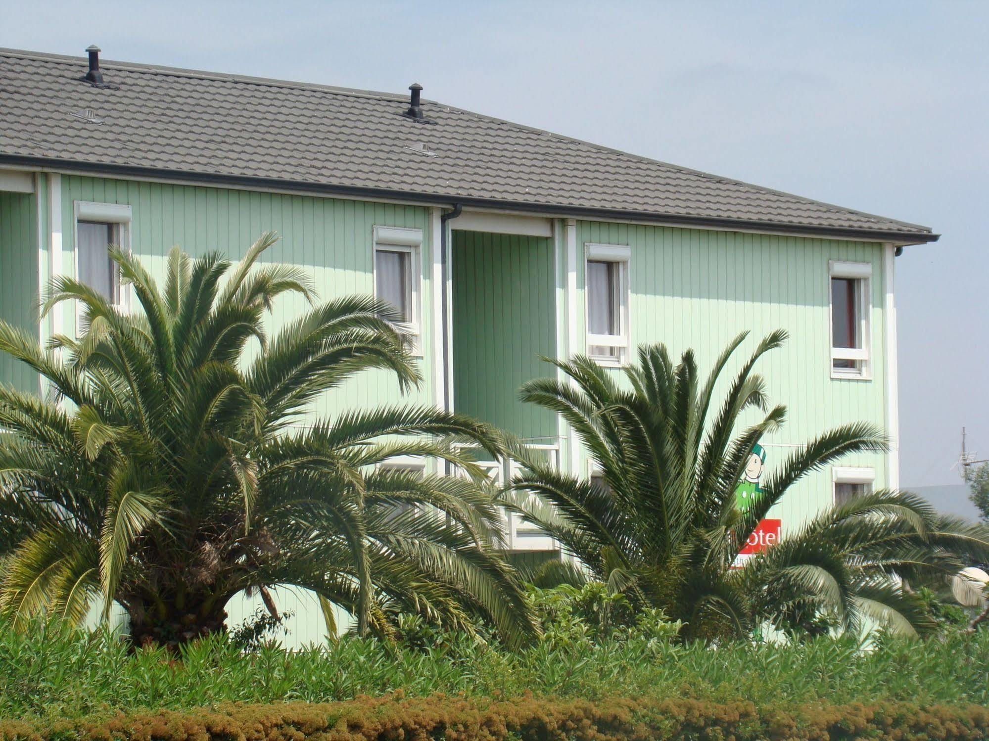 Fasthotel Perpignan Buitenkant foto